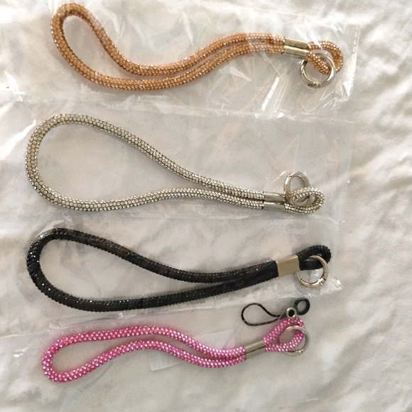 Bling wristlet for any cell ✨ Bundle 3/$21 - Picture 3 of 16